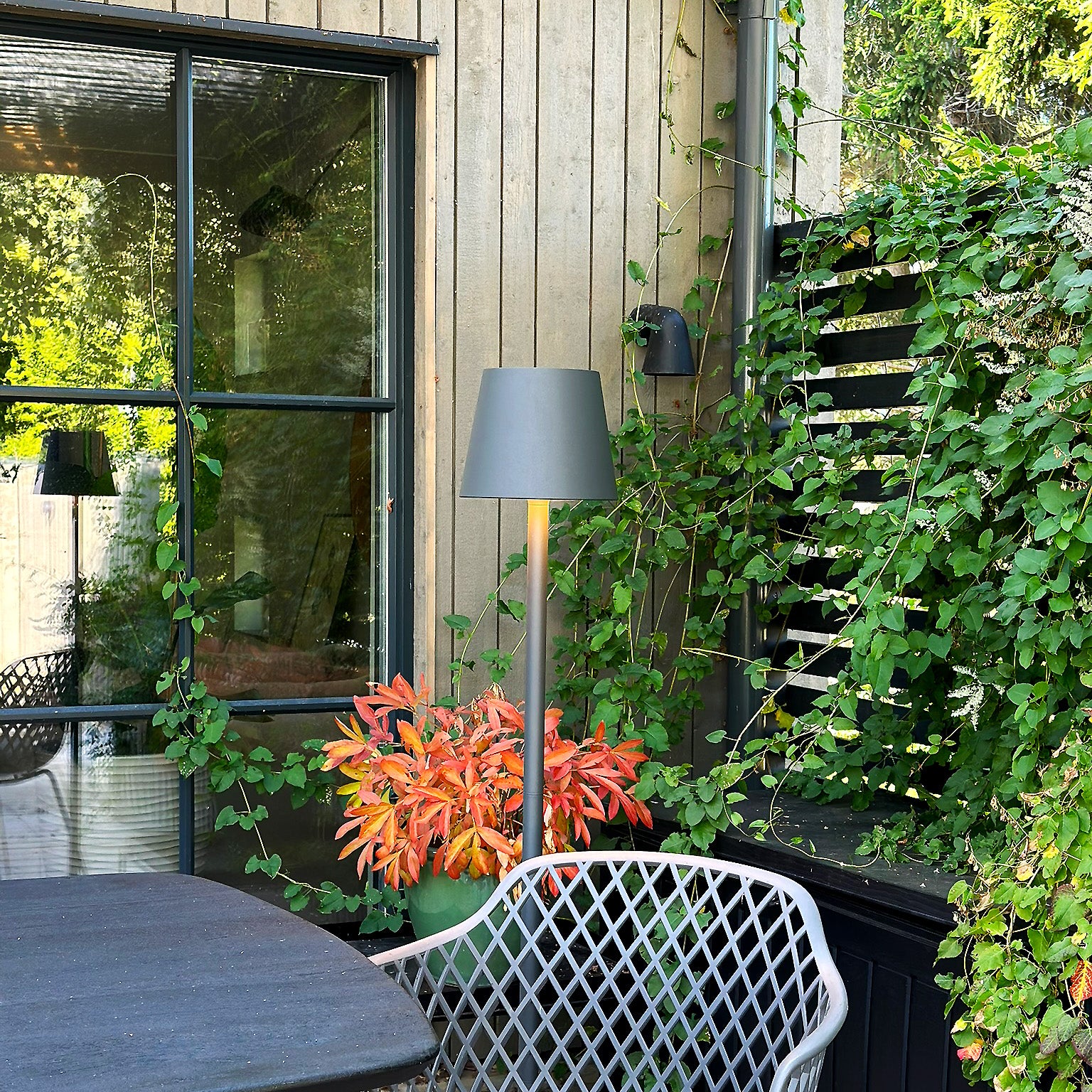Sofy lightson environ corner chair