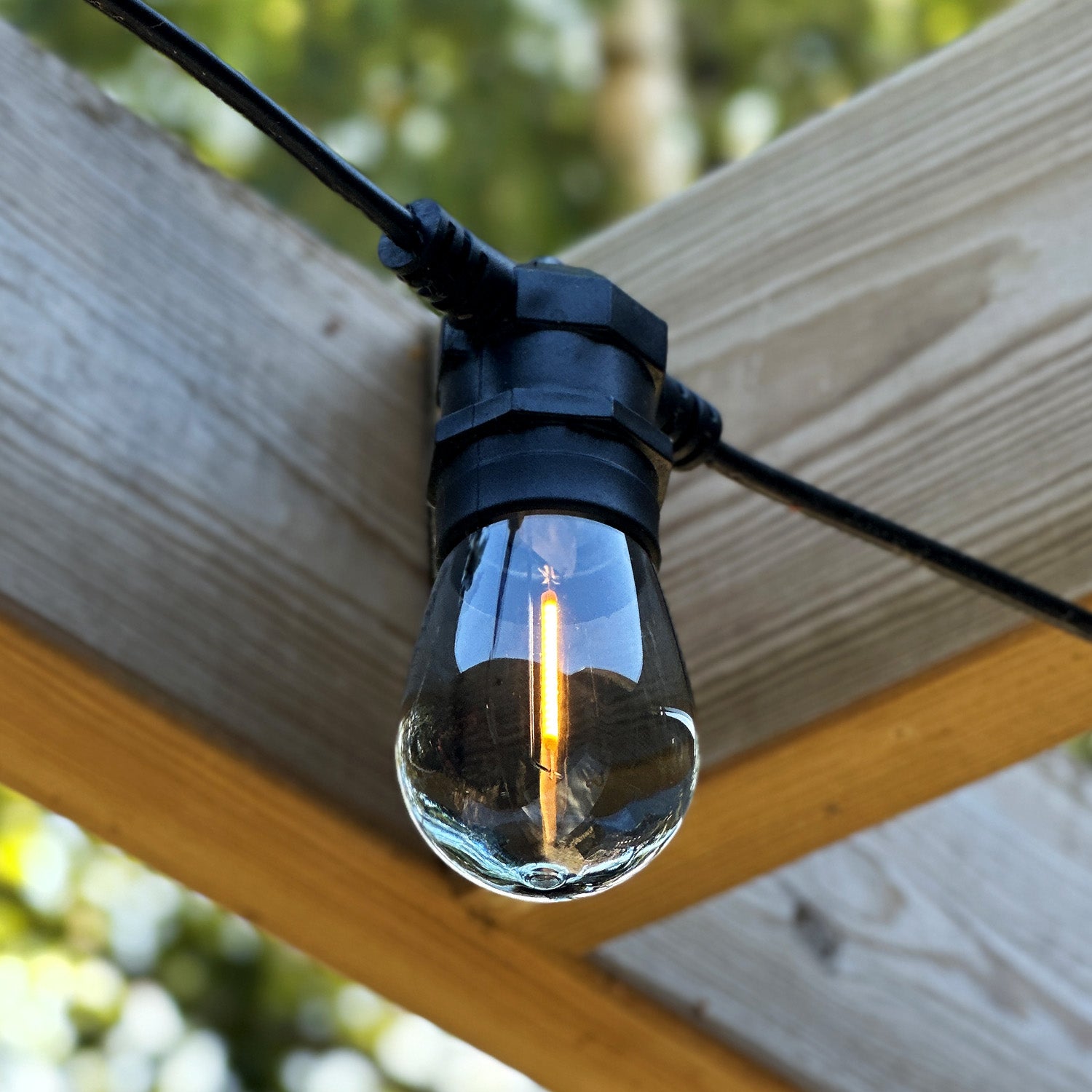 deco lightson closeup