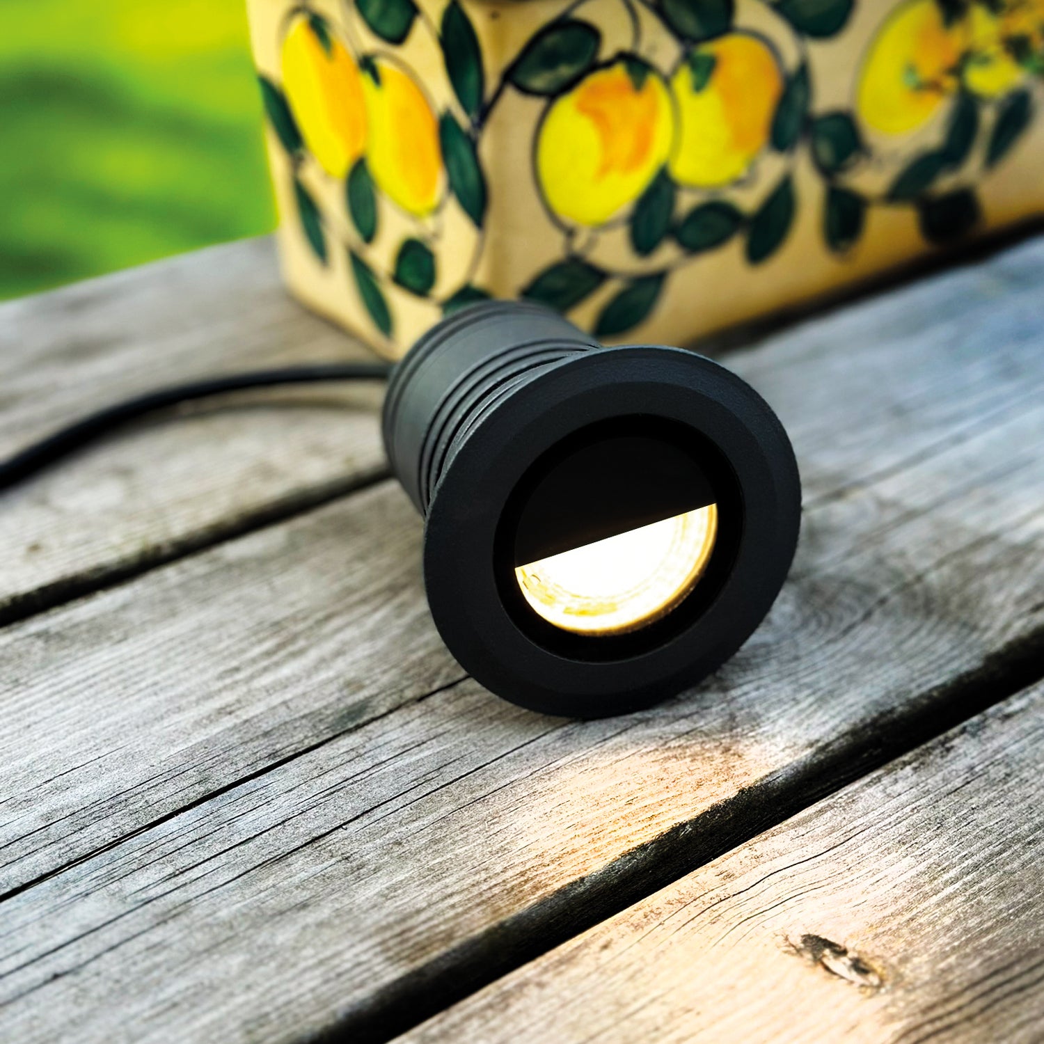 Onyx lightson withhalfmoon
