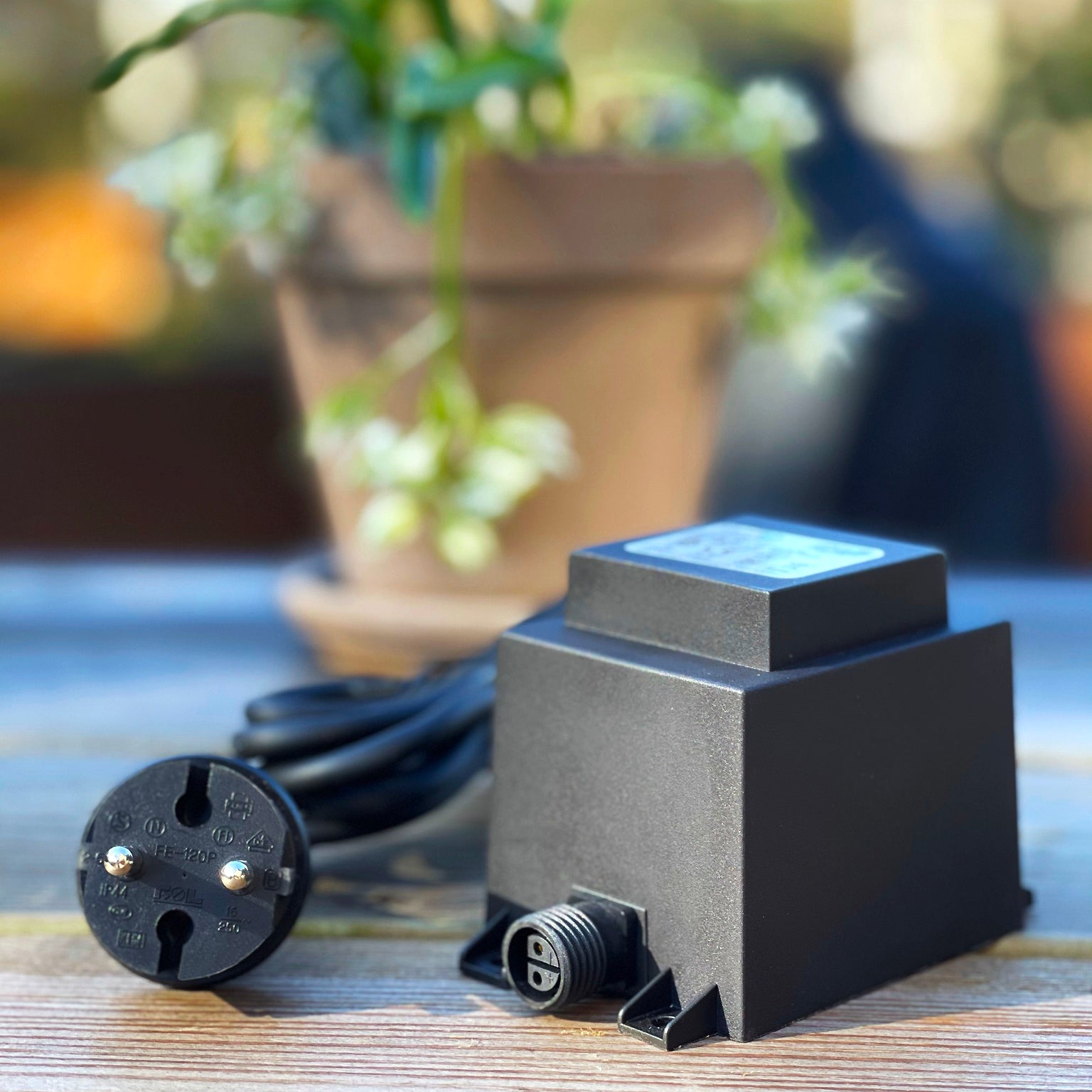 TRANSFORMATOR 60 w